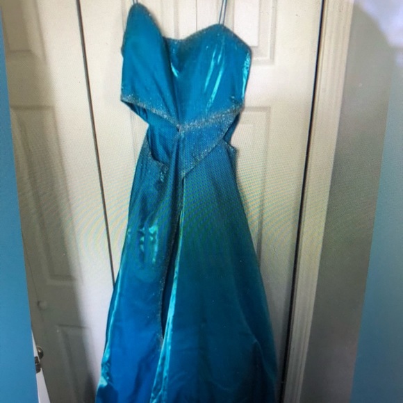 bella boutique prom dresses